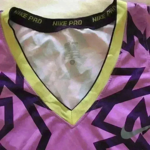 Nike PRO Kapow Print Womens Ladies Purple DRI FIT Top - Picture 3 of 4